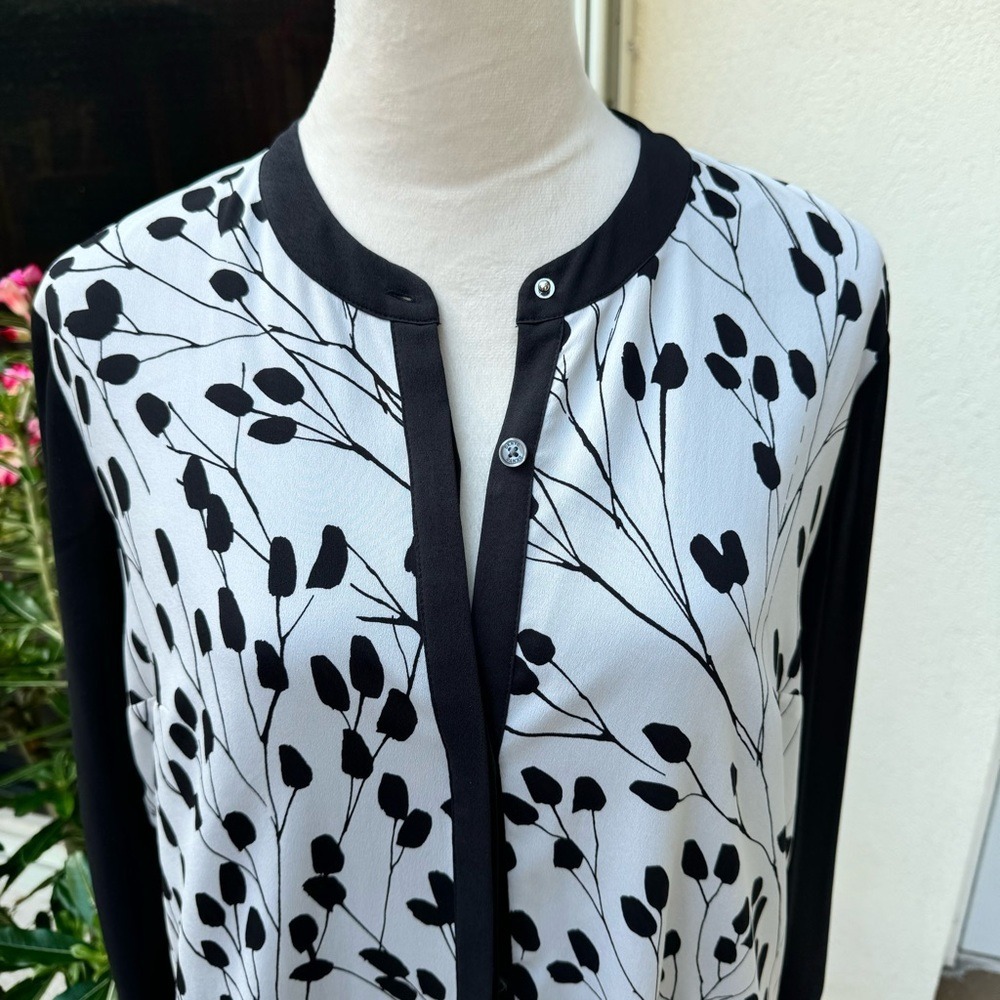 DKNY. Women's Ivory & Black Sheer Shirt Dress. Long sleeves. Size M.